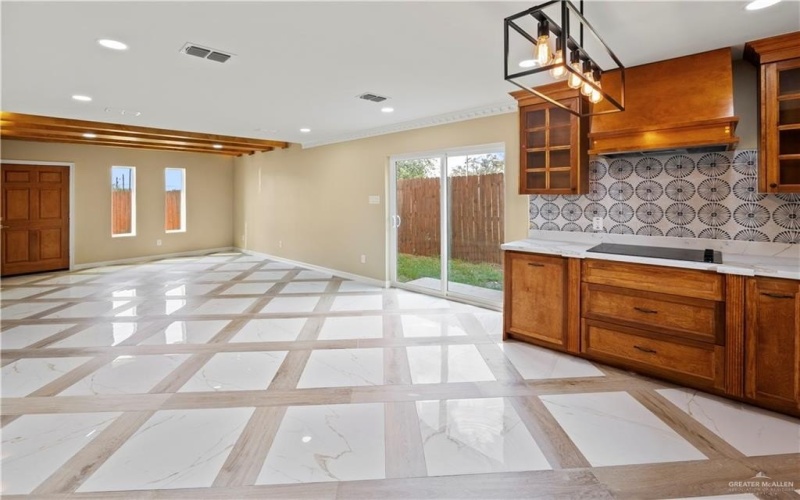 1405 E Karen Drive #A, Alton, TX 78573, 2 Habitaciones Habitaciones , ,2 BañosBaños,Residential,En Venta,1405 E Karen Drive,0,483185