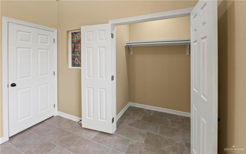 1405 E Karen Drive #A, Alton, TX 78573, 2 Habitaciones Habitaciones , ,2 BañosBaños,Residential,En Venta,1405 E Karen Drive,0,483185