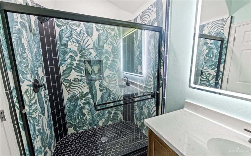 1401 E Karen Drive #D, Alton, TX 78573, 2 Bedrooms Bedrooms, ,2 BathroomsBathrooms,Residential,For Sale,1401 E Karen Drive,0,483218