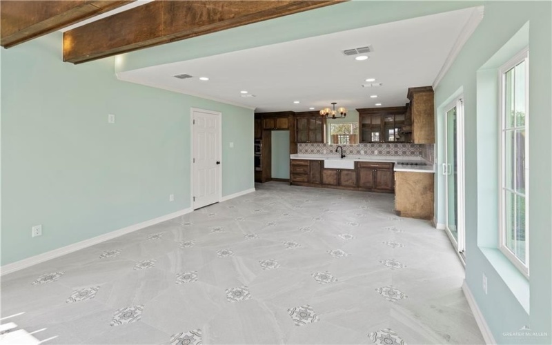 1401 E Karen Drive #D, Alton, TX 78573, 2 Bedrooms Bedrooms, ,2 BathroomsBathrooms,Residential,For Sale,1401 E Karen Drive,0,483218