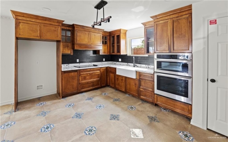 1412 E Karen Drive #A, Alton, TX 78573, 2 Bedrooms Bedrooms, ,2 BathroomsBathrooms,Residential,For Sale,1412 E Karen Drive,0,483521