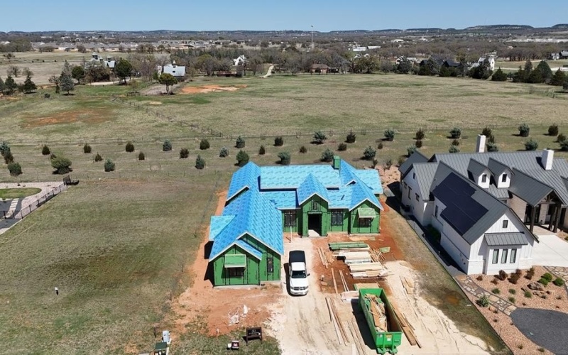 208 Interlaken St, Fredericksburg, TX 78624, 3 Bedrooms Bedrooms, ,3 BathroomsBathrooms,Residential,For Sale,208 Interlaken St,0,120736