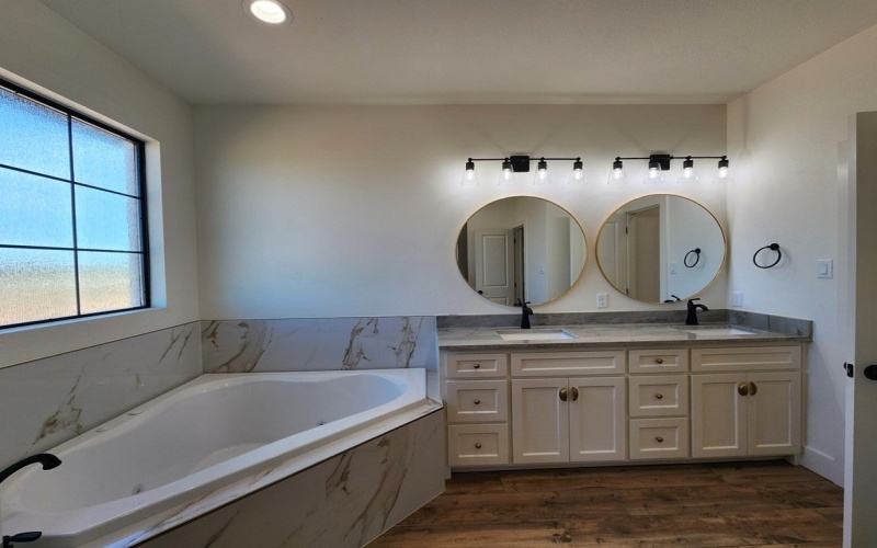 1813 N County Rd 1112, Midland, TX 79706, 4 Habitaciones Habitaciones , ,2 BañosBaños,Residential,En Venta,1813 N County Rd 1112,0,163944