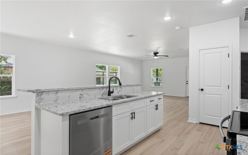 506 2nd Street, Moody, TX 76557, 3 Bedrooms Bedrooms, ,2 BathroomsBathrooms,Residential,For Sale,506 2nd Street,0,594704