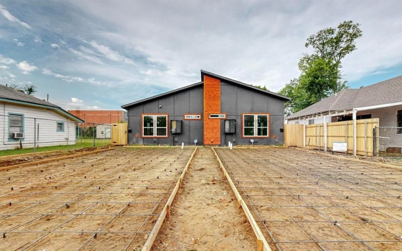 5223 Colonial Avenue, Dallas, TX 75215, 4 Bedrooms Bedrooms, ,2 BathroomsBathrooms,Residential,For Sale,5223 Colonial Avenue,0,21002411