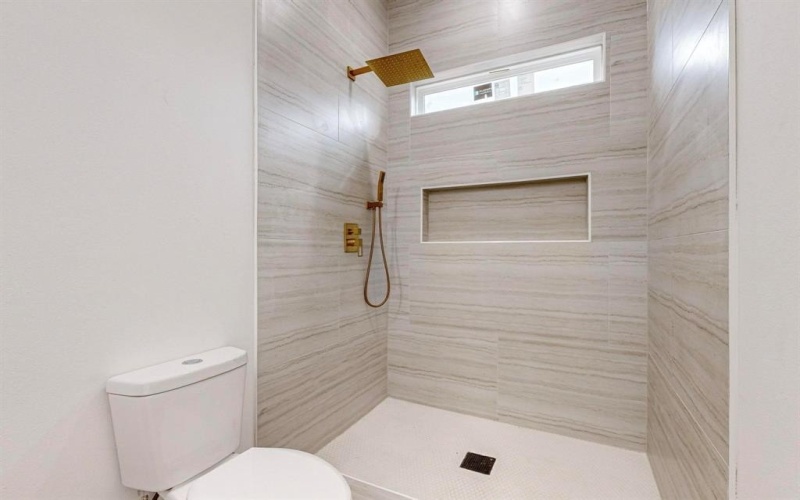 5223 Colonial Avenue, Dallas, TX 75215, 4 Bedrooms Bedrooms, ,2 BathroomsBathrooms,Residential,For Sale,5223 Colonial Avenue,0,21002411