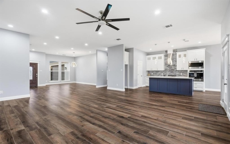 802 Waters Edge Drive, Abilene, TX 79602, 4 Bedrooms Bedrooms, ,3 BathroomsBathrooms,Residential,For Sale,802 Waters Edge Drive,0,21055113