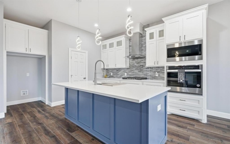 802 Waters Edge Drive, Abilene, TX 79602, 4 Bedrooms Bedrooms, ,3 BathroomsBathrooms,Residential,For Sale,802 Waters Edge Drive,0,21055113