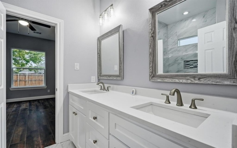 802 Waters Edge Drive, Abilene, TX 79602, 4 Bedrooms Bedrooms, ,3 BathroomsBathrooms,Residential,For Sale,802 Waters Edge Drive,0,21055113