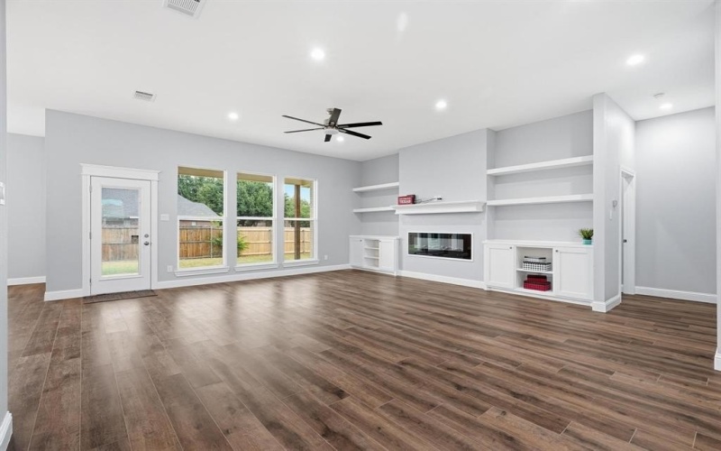 802 Waters Edge Drive, Abilene, TX 79602, 4 Bedrooms Bedrooms, ,3 BathroomsBathrooms,Residential,For Sale,802 Waters Edge Drive,0,21055113