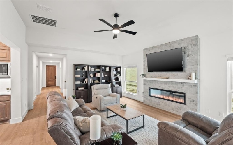 8201 Twin Creek Trail, Rowlett, TX 75089, 4 Habitaciones Habitaciones , ,3 BañosBaños,Residential,En Venta,8201 Twin Creek Trail,0,21069656