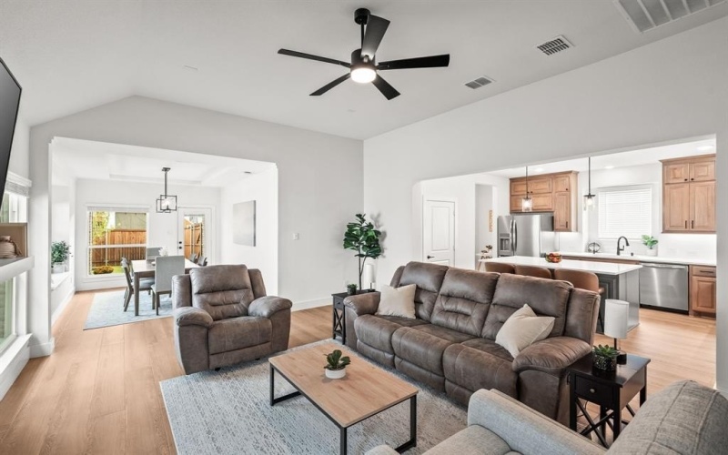 8201 Twin Creek Trail, Rowlett, TX 75089, 4 Habitaciones Habitaciones , ,3 BañosBaños,Residential,En Venta,8201 Twin Creek Trail,0,21069656