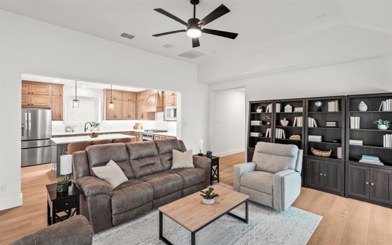 8201 Twin Creek Trail, Rowlett, TX 75089, 4 Habitaciones Habitaciones , ,3 BañosBaños,Residential,En Venta,8201 Twin Creek Trail,0,21069656