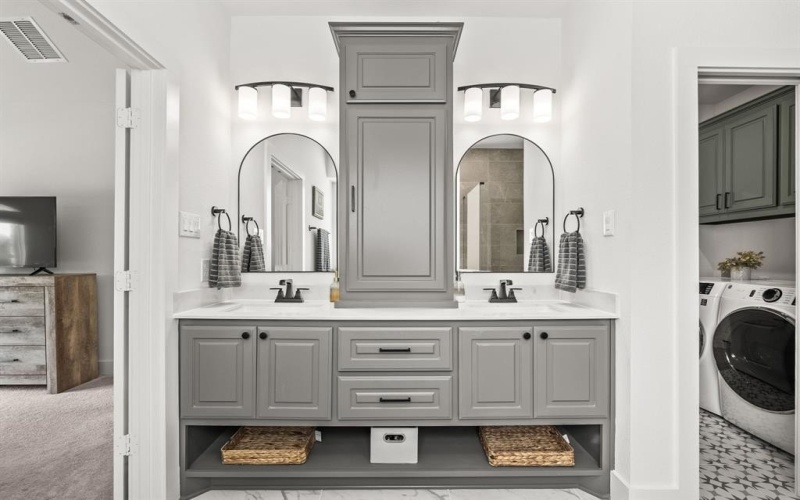 8201 Twin Creek Trail, Rowlett, TX 75089, 4 Habitaciones Habitaciones , ,3 BañosBaños,Residential,En Venta,8201 Twin Creek Trail,0,21069656