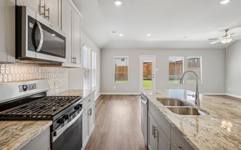 506 Midnight Oak Drive, McKinney, TX 75069, 4 Habitaciones Habitaciones , ,3 BañosBaños,Residential,En Venta,506 Midnight Oak Drive,0,21087270