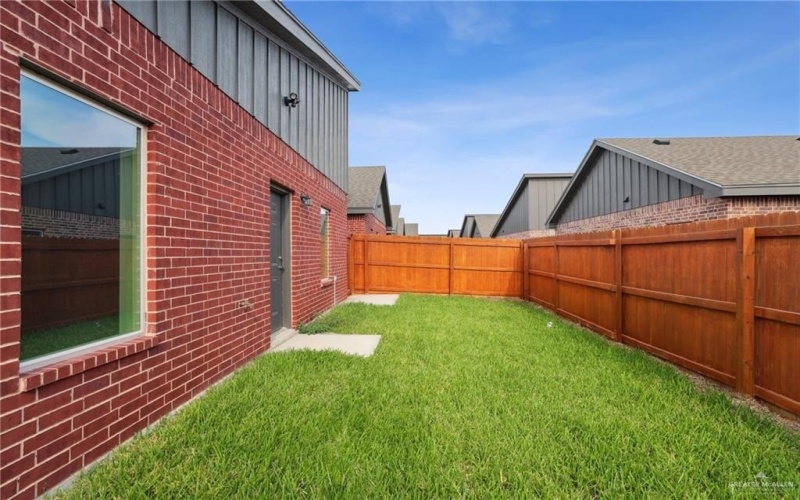 905 W 8th Street, Mission, TX 78572, ,Residential Multi Family,En Venta,905 W 8th Street,469153