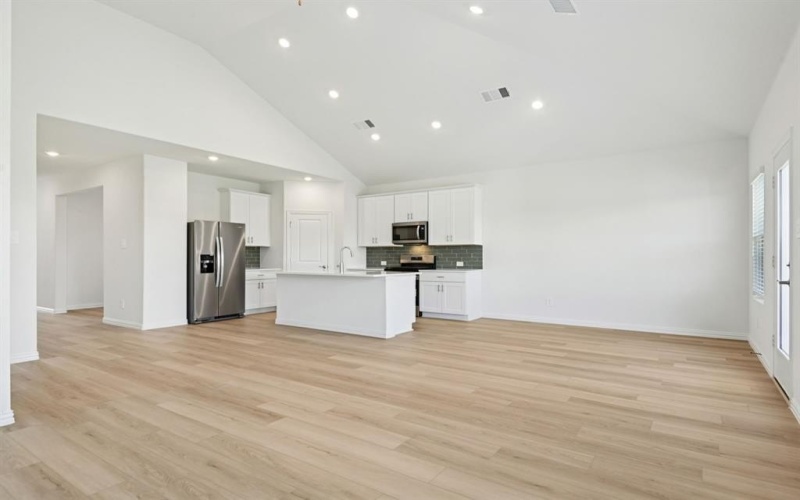 2210 Mustang Way, Seagoville, TX 75159, 4 Bedrooms Bedrooms, ,2 BathroomsBathrooms,Residential,For Sale,2210 Mustang Way,0,21089539