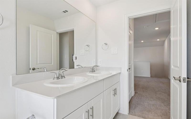 2210 Mustang Way, Seagoville, TX 75159, 4 Bedrooms Bedrooms, ,2 BathroomsBathrooms,Residential,For Sale,2210 Mustang Way,0,21089539