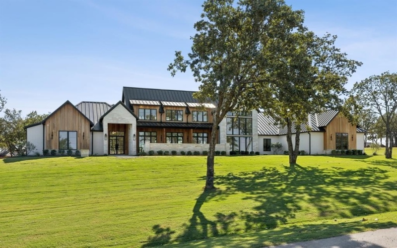 200 Dan Russell Bend, Weatherford, TX 76087, 4 Bedrooms Bedrooms, ,5 BathroomsBathrooms,Residential,For Sale,200 Dan Russell Bend,0,21096831