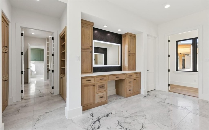 200 Dan Russell Bend, Weatherford, TX 76087, 4 Bedrooms Bedrooms, ,5 BathroomsBathrooms,Residential,For Sale,200 Dan Russell Bend,0,21096831