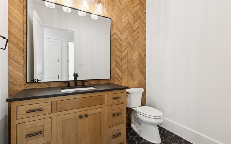 200 Dan Russell Bend, Weatherford, TX 76087, 4 Bedrooms Bedrooms, ,5 BathroomsBathrooms,Residential,For Sale,200 Dan Russell Bend,0,21096831