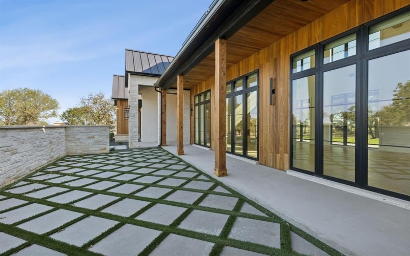 200 Dan Russell Bend, Weatherford, TX 76087, 4 Bedrooms Bedrooms, ,5 BathroomsBathrooms,Residential,For Sale,200 Dan Russell Bend,0,21096831