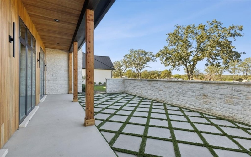 200 Dan Russell Bend, Weatherford, TX 76087, 4 Bedrooms Bedrooms, ,5 BathroomsBathrooms,Residential,For Sale,200 Dan Russell Bend,0,21096831