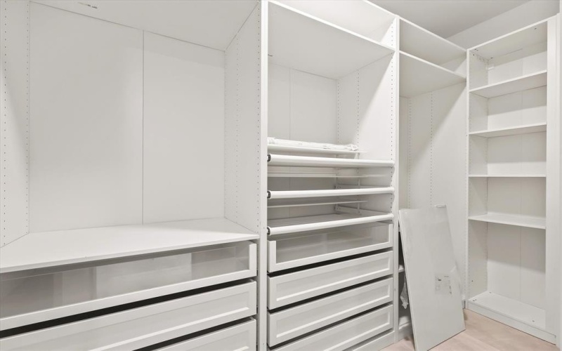 5204 Gibson Drive, The Colony, TX 75056, 4 Habitaciones Habitaciones , ,5 BañosBaños,Residential,En Venta,5204 Gibson Drive,0,21096905