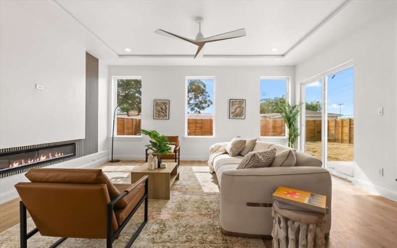 5204 Gibson Drive, The Colony, TX 75056, 4 Habitaciones Habitaciones , ,5 BañosBaños,Residential,En Venta,5204 Gibson Drive,0,21096905