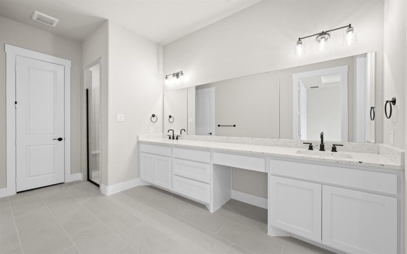 217 Raveena Boulevard, Justin, TX 76247, 2 Habitaciones Habitaciones , ,2 BañosBaños,Residential,En Venta,217 Raveena Boulevard,0,21096969