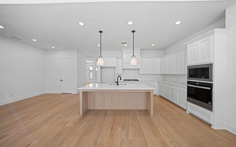 3206 Bexar Street, Rockwall, TX 75032, 4 Bedrooms Bedrooms, ,3 BathroomsBathrooms,Residential,For Sale,3206 Bexar Street,0,21097121