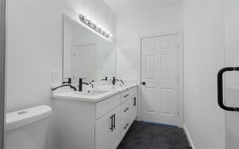 131 Stillmeadow Way, Whitney, TX 76692, 3 Bedrooms Bedrooms, ,2 BathroomsBathrooms,Residential,For Sale,131 Stillmeadow Way,0,21097154