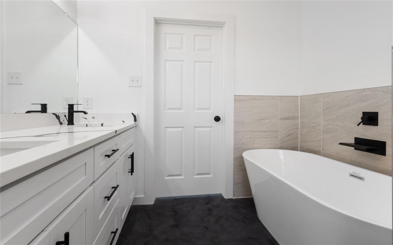 131 Stillmeadow Way, Whitney, TX 76692, 3 Bedrooms Bedrooms, ,2 BathroomsBathrooms,Residential,For Sale,131 Stillmeadow Way,0,21097154