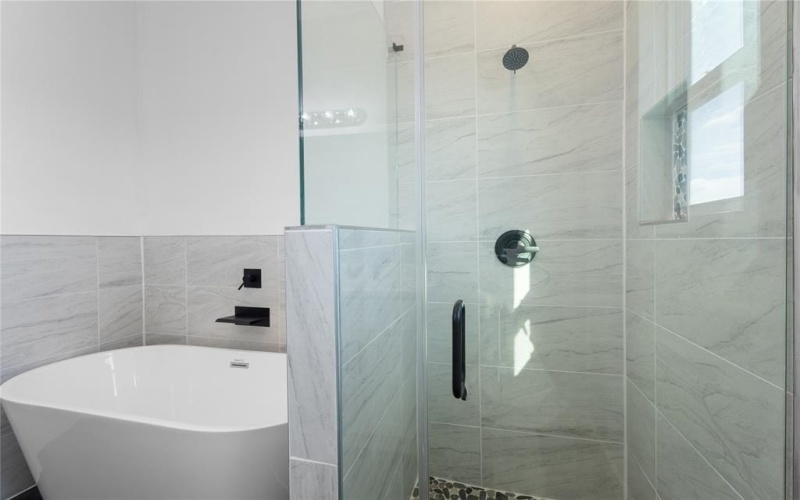 131 Stillmeadow Way, Whitney, TX 76692, 3 Bedrooms Bedrooms, ,2 BathroomsBathrooms,Residential,For Sale,131 Stillmeadow Way,0,21097154