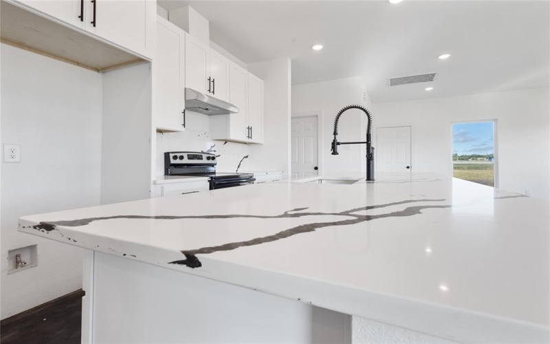 131 Stillmeadow Way, Whitney, TX 76692, 3 Bedrooms Bedrooms, ,2 BathroomsBathrooms,Residential,For Sale,131 Stillmeadow Way,0,21097154