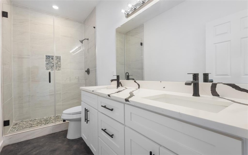 131 Stillmeadow Way, Whitney, TX 76692, 3 Bedrooms Bedrooms, ,2 BathroomsBathrooms,Residential,For Sale,131 Stillmeadow Way,0,21097154