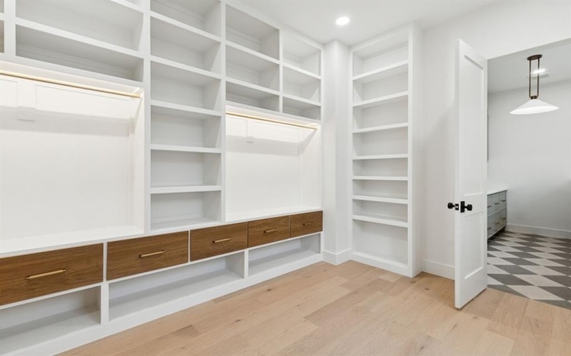 2026 Euclid Avenue, Dallas, TX 75206, 5 Habitaciones Habitaciones , ,6 BañosBaños,Residential,En Venta,2026 Euclid Avenue,0,21097231