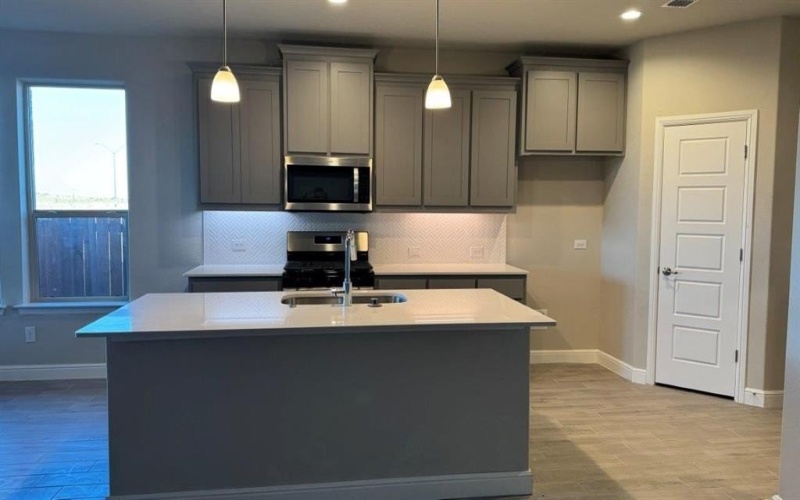 15072 GREEN BLUFF Drive, Fort Worth, TX 76008, 4 Bedrooms Bedrooms, ,2 BathroomsBathrooms,Residential,For Sale,15072 GREEN BLUFF Drive,0,21097307