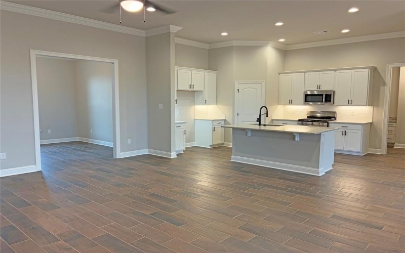 745 Crewe Lane, Bossier City, LA 71111, 4 Bedrooms Bedrooms, ,2 BathroomsBathrooms,Residential,For Sale,745 Crewe Lane,0,21097331