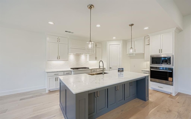 1817 Flowerfield Lane, Mansfield, TX 76063, 4 Bedrooms Bedrooms, ,2 BathroomsBathrooms,Residential,For Sale,1817 Flowerfield Lane,0,21097421