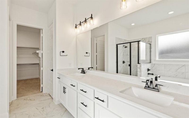 2904 Wallis Drive, Melissa, TX 75454, 5 Habitaciones Habitaciones , ,5 BañosBaños,Residential,En Venta,2904 Wallis Drive,0,21097469