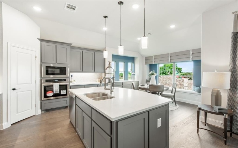 929 Eisley Drive, DeSoto, TX 75115, 4 Habitaciones Habitaciones , ,3 BañosBaños,Residential,En Venta,929 Eisley Drive,0,21097478