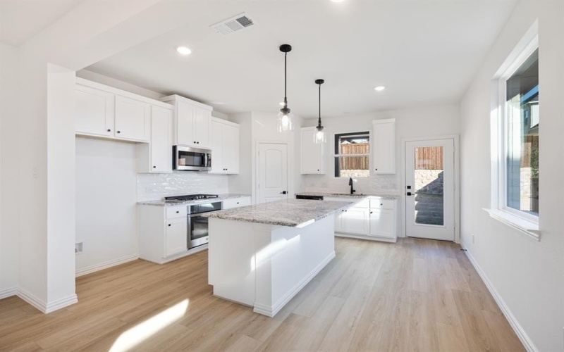 192 Pintail Lane, Rhome, TX 76078, 3 Habitaciones Habitaciones , ,2 BañosBaños,Residential,En Venta,192 Pintail Lane,0,21097490