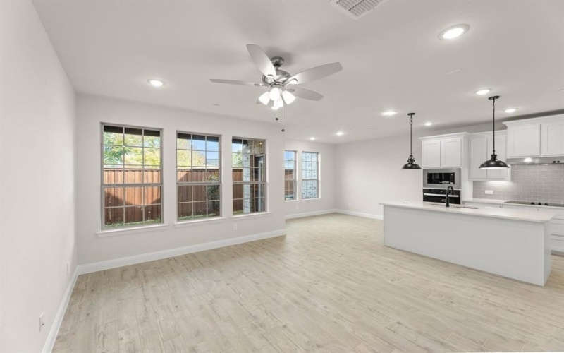 655 Sandiford Court, Mansfield, TX 76063, 3 Habitaciones Habitaciones , ,2 BañosBaños,Residential,En Venta,655 Sandiford Court,0,21097570