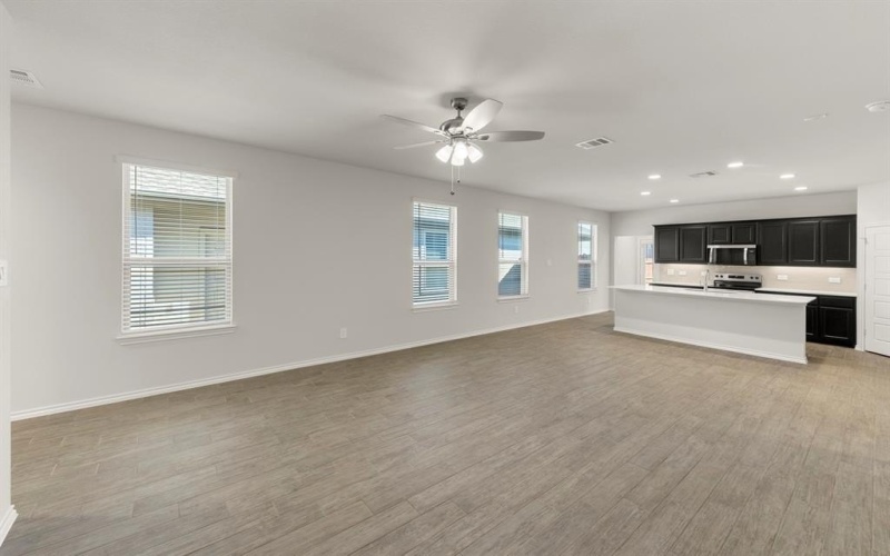 1713 Meadow Crest Drive, Aubrey, TX 76227, 3 Habitaciones Habitaciones , ,2 BañosBaños,Residential,En Venta,1713 Meadow Crest Drive,0,21097572