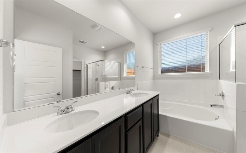 1713 Meadow Crest Drive, Aubrey, TX 76227, 3 Habitaciones Habitaciones , ,2 BañosBaños,Residential,En Venta,1713 Meadow Crest Drive,0,21097572