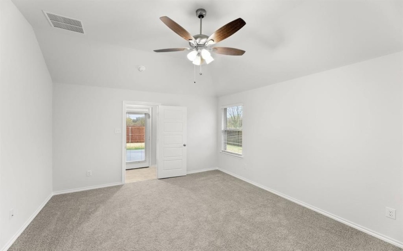 2609 Streamside Drive, Burleson, TX 76028, 4 Habitaciones Habitaciones , ,3 BañosBaños,Residential,En Venta,2609 Streamside Drive,0,21097581