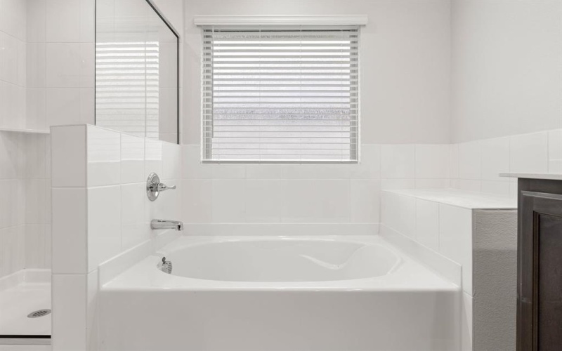 2609 Streamside Drive, Burleson, TX 76028, 4 Habitaciones Habitaciones , ,3 BañosBaños,Residential,En Venta,2609 Streamside Drive,0,21097581