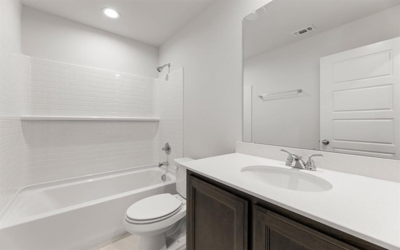 2609 Streamside Drive, Burleson, TX 76028, 4 Habitaciones Habitaciones , ,3 BañosBaños,Residential,En Venta,2609 Streamside Drive,0,21097581