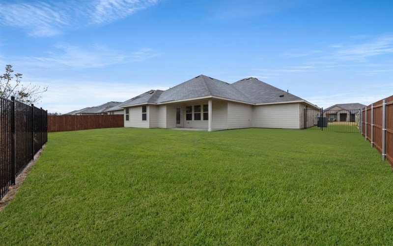 2609 Streamside Drive, Burleson, TX 76028, 4 Habitaciones Habitaciones , ,3 BañosBaños,Residential,En Venta,2609 Streamside Drive,0,21097581